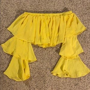 akira flowy yellow strapless top